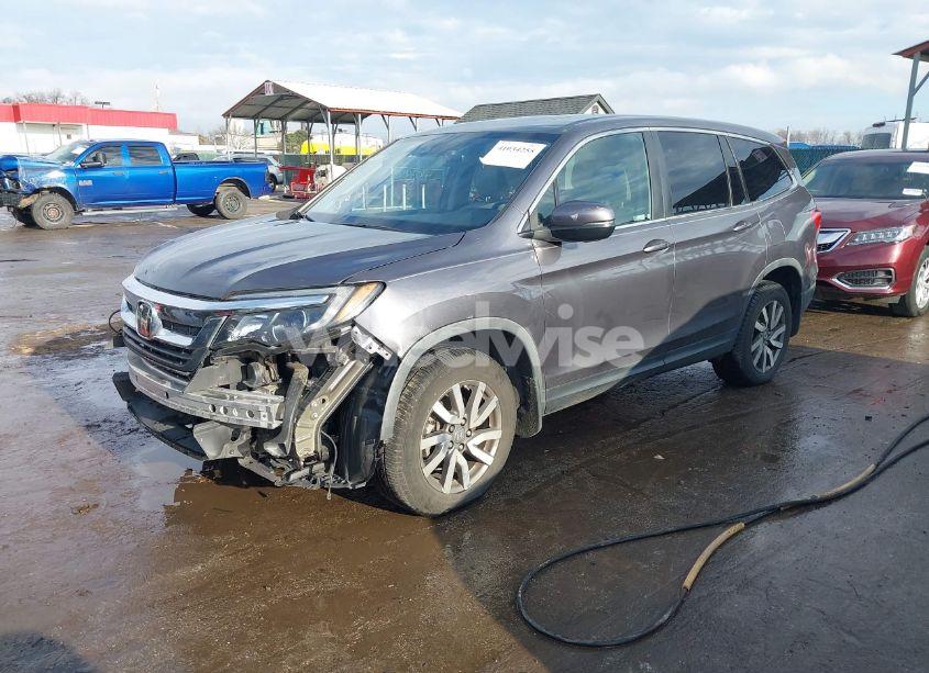 Photo 2 of 2019 Honda Pilot EX-L (VIN 5FNYF6H57KB020335)