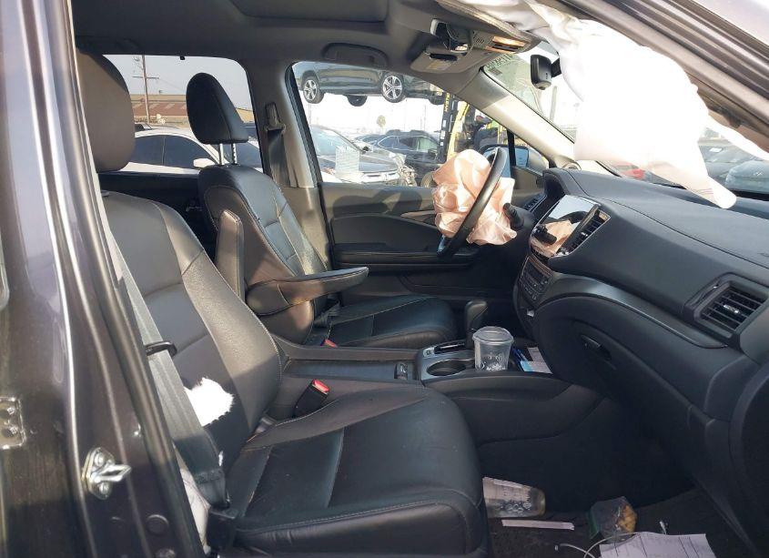 Photo 5 of 2020 Honda Pilot AWD EX-L (VIN 5FNYF6H57LB037993)