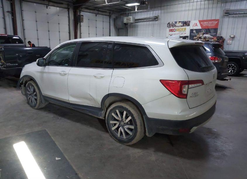 Photo 3 of 2020 Honda Pilot AWD EX-L (VIN 5FNYF6H57LB057435)