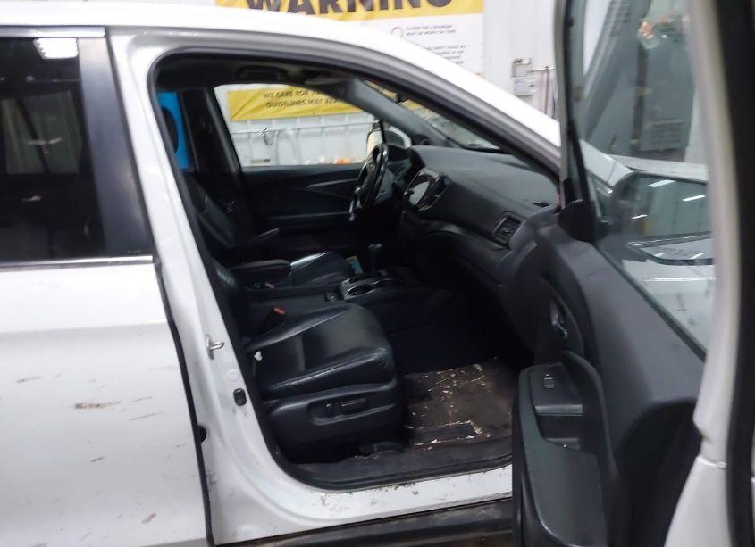 Photo 5 of 2020 Honda Pilot AWD EX-L (VIN 5FNYF6H57LB057435)