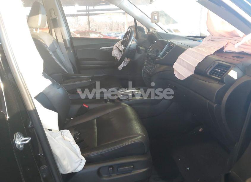 Photo 5 of 2022 Honda Pilot AWD EX-L (VIN 5FNYF6H57NB035910)