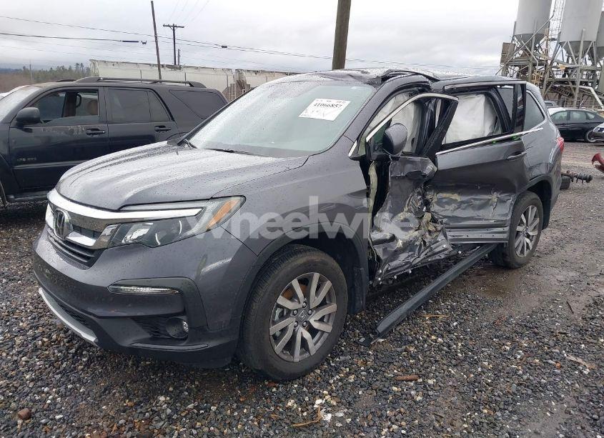 Photo 2 of 2022 Honda Pilot AWD EX-L (VIN 5FNYF6H57NB038144)