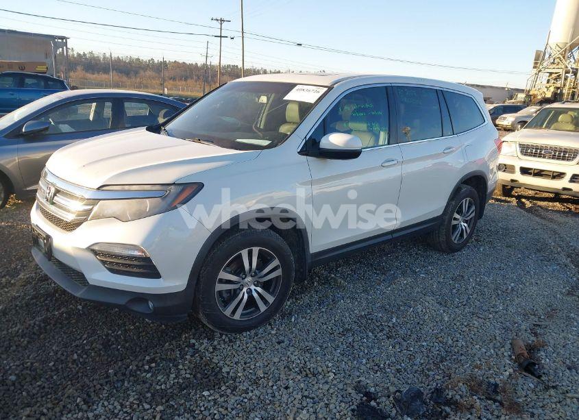 Photo 2 of 2016 Honda Pilot EX-L (VIN 5FNYF6H58GB033358)