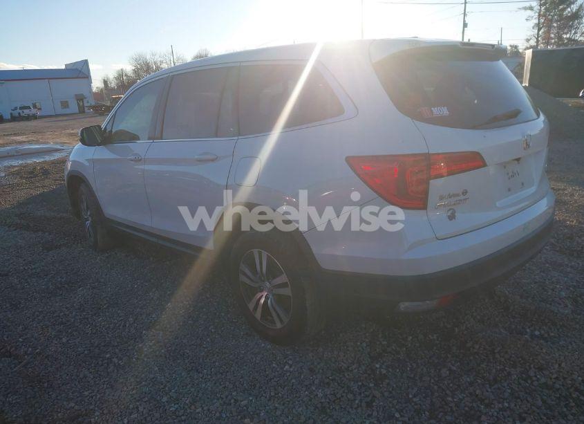 Photo 3 of 2016 Honda Pilot EX-L (VIN 5FNYF6H58GB033358)