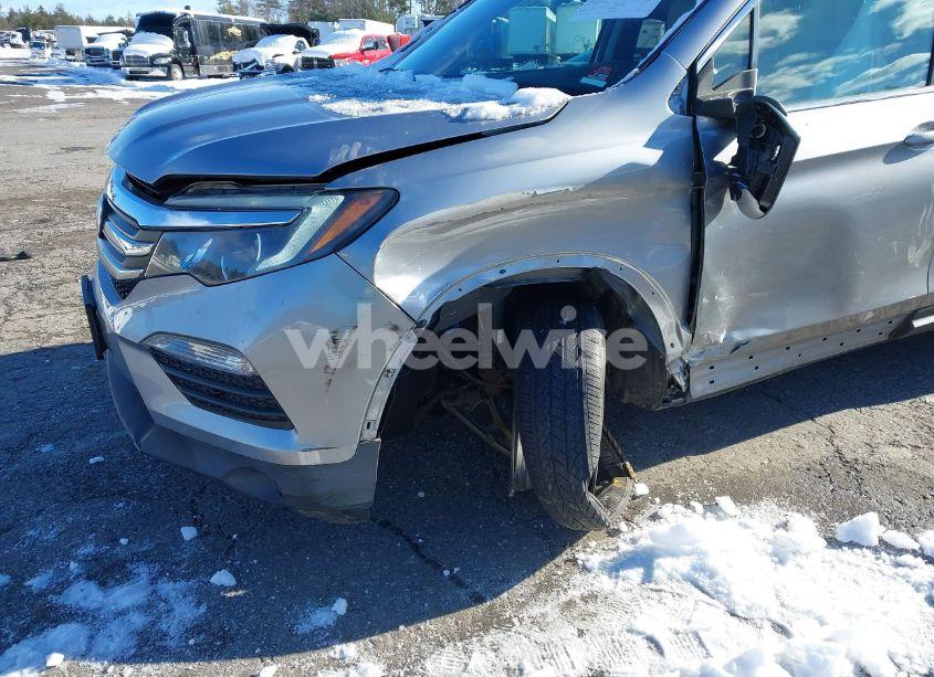 Photo 6 of 2016 Honda Pilot EX-L (VIN 5FNYF6H58GB035420)