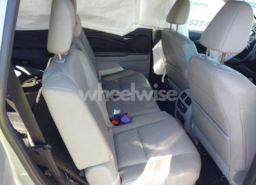 Photo 8 of 2016 Honda Pilot EX-L (VIN 5FNYF6H58GB035420)