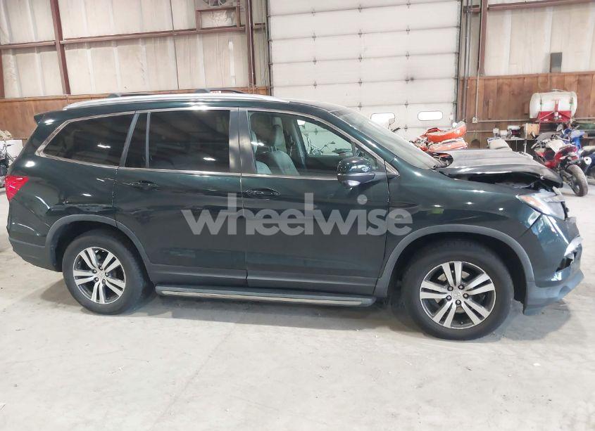 Photo 13 of 2016 Honda Pilot EX-L (VIN 5FNYF6H58GB045476)
