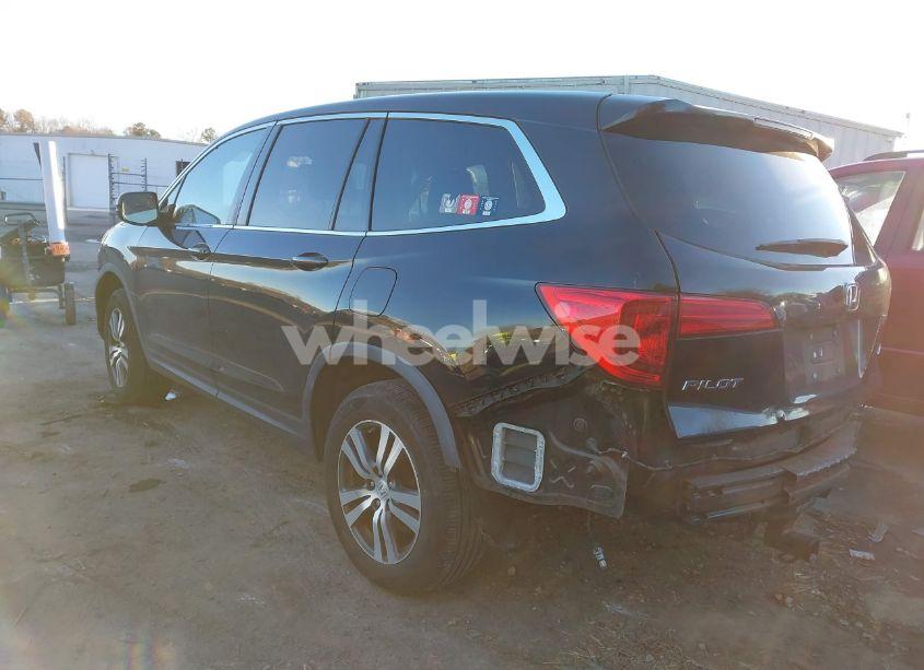 Photo 3 of 2017 Honda Pilot EX-L (VIN 5FNYF6H58HB045933)