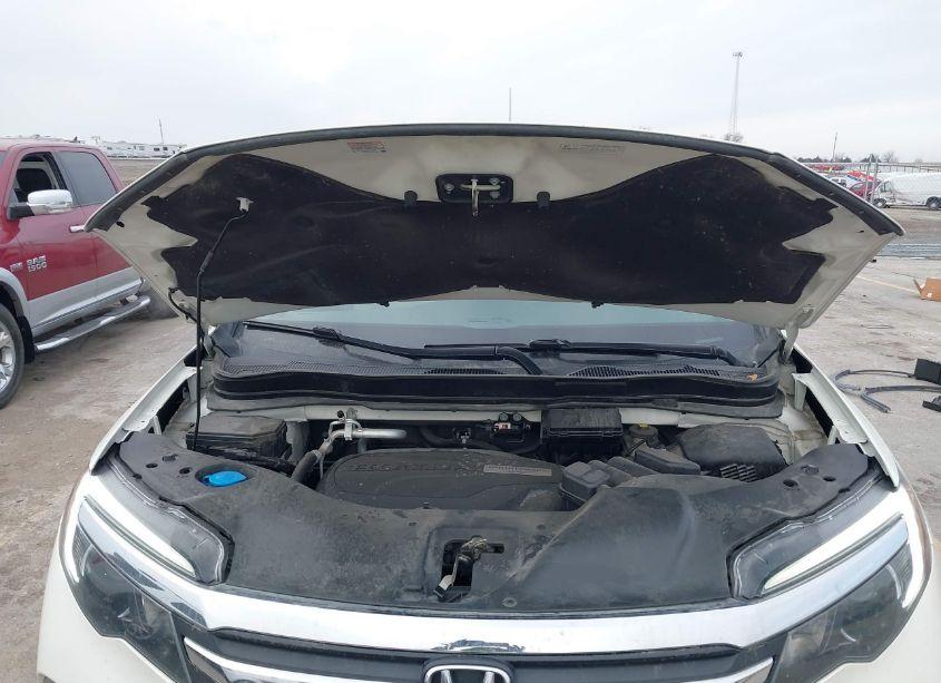 Photo 10 of 2017 Honda Pilot EX-L (VIN 5FNYF6H58HB054826)