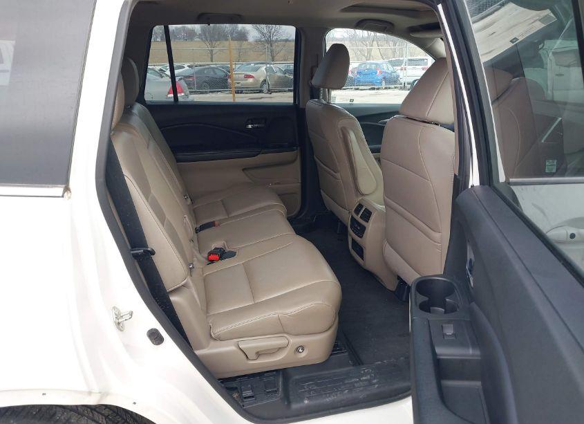 Photo 8 of 2017 Honda Pilot EX-L (VIN 5FNYF6H58HB054826)