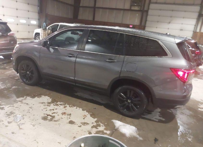 Photo 3 of 2017 Honda Pilot EX-L (VIN 5FNYF6H58HB094209)