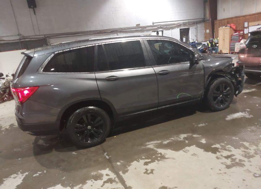 Photo 4 of 2017 Honda Pilot EX-L (VIN 5FNYF6H58HB094209)