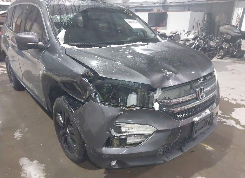 Photo 6 of 2017 Honda Pilot EX-L (VIN 5FNYF6H58HB094209)