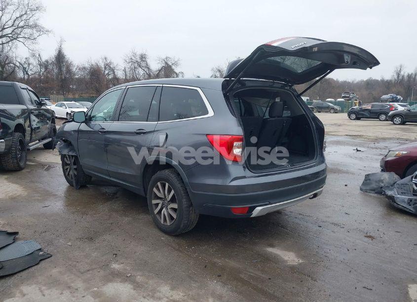 Photo 3 of 2019 Honda Pilot EX-L (VIN 5FNYF6H58KB056857)