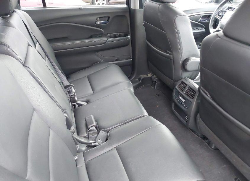 Photo 8 of 2021 Honda Pilot AWD EX-L (VIN 5FNYF6H58MB077839)