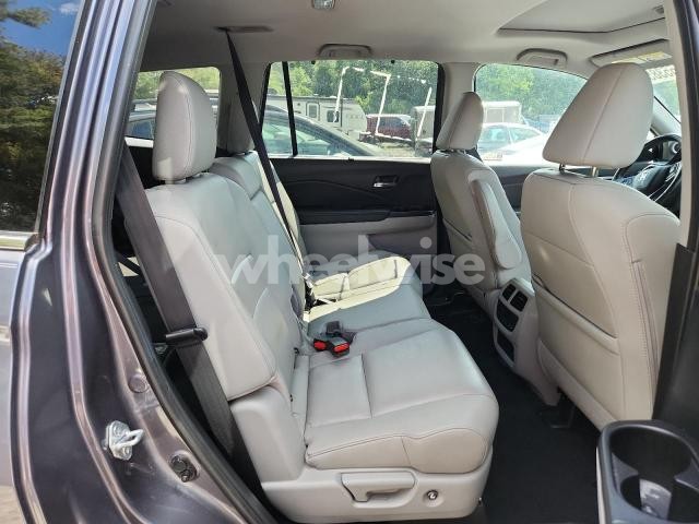 Photo 5 of 2022 HONDA PILOT EXL N/A (VIN 5FNYF6H58NB037276)