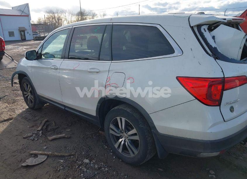 Photo 3 of 2016 Honda Pilot EX-L (VIN 5FNYF6H59GB025365)