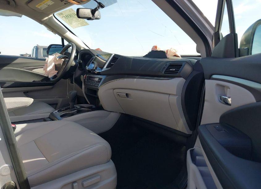 Photo 5 of 2017 Honda Pilot EX-L (VIN 5FNYF6H59HB001228)