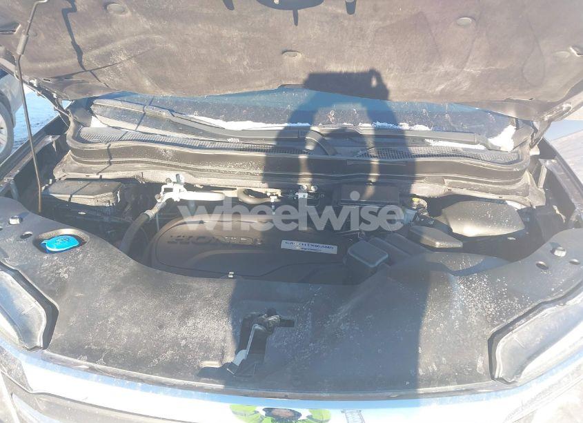 Photo 10 of 2017 Honda Pilot EX-L (VIN 5FNYF6H59HB015260)