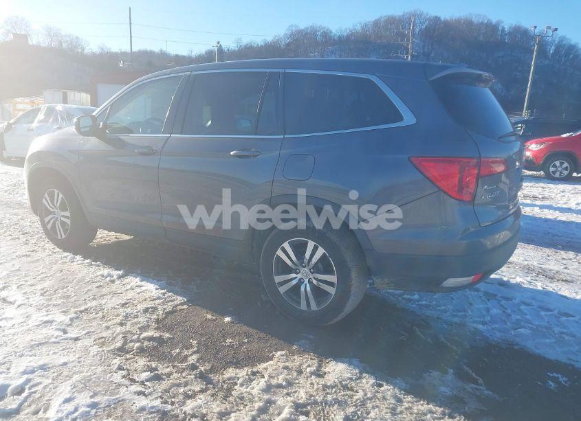 Photo 3 of 2017 Honda Pilot EX-L (VIN 5FNYF6H59HB015260)