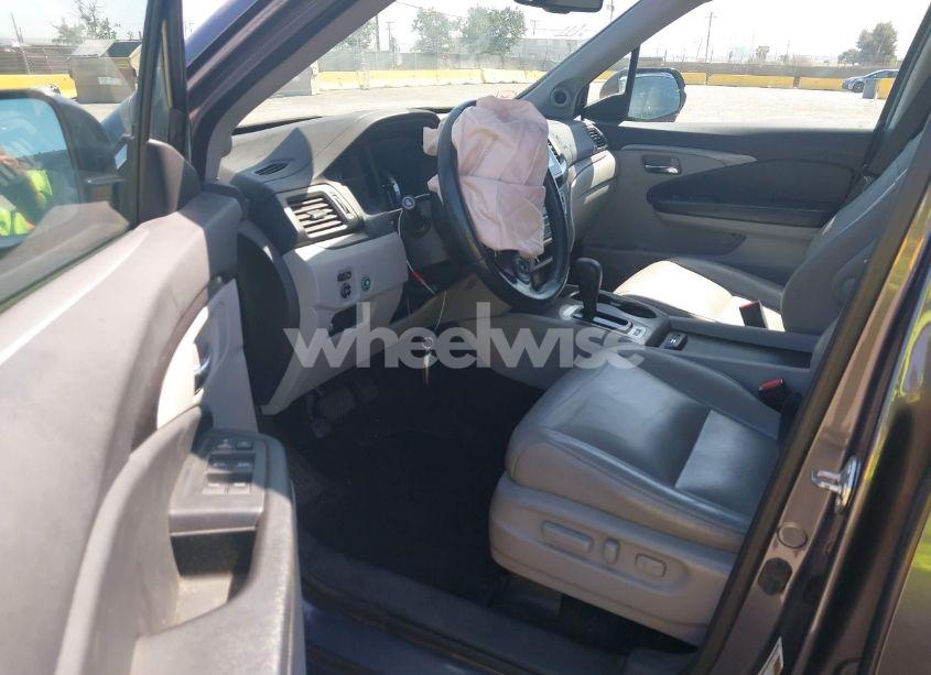 Photo 5 of 2017 Honda Pilot EX-L (VIN 5FNYF6H59HB032480)