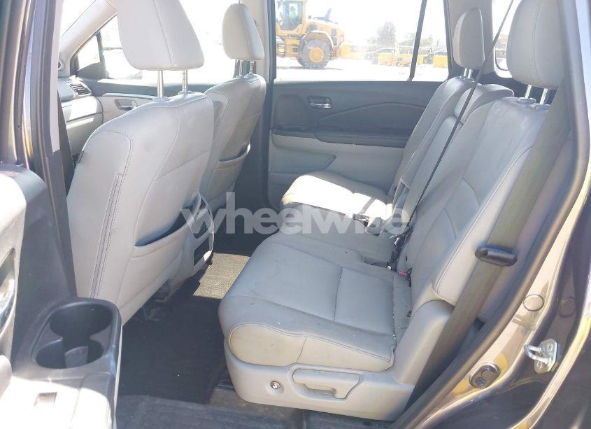 Photo 8 of 2017 Honda Pilot EX-L (VIN 5FNYF6H59HB032480)