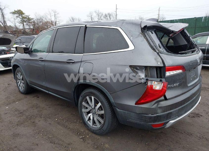 Photo 3 of 2019 Honda Pilot EX-L (VIN 5FNYF6H59KB059914)