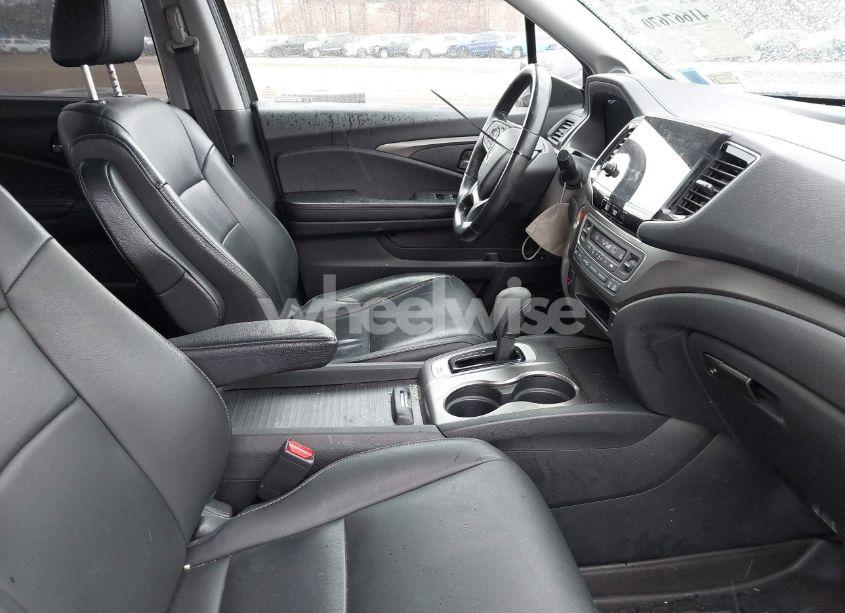 Photo 5 of 2019 Honda Pilot EX-L (VIN 5FNYF6H59KB059914)