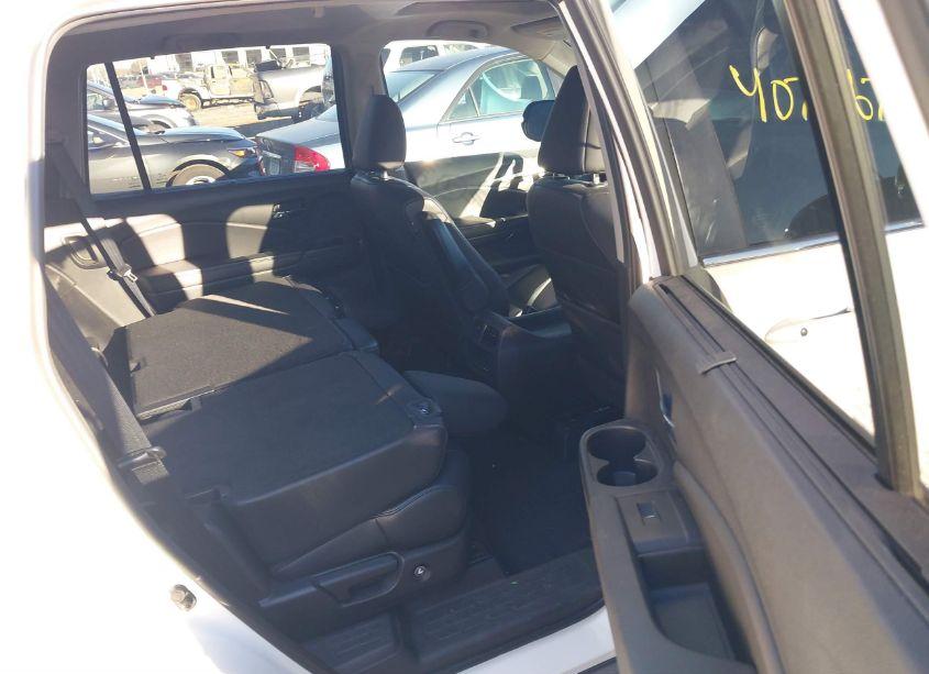 Photo 8 of 2021 Honda Pilot AWD EX-L (VIN 5FNYF6H59MB016662)