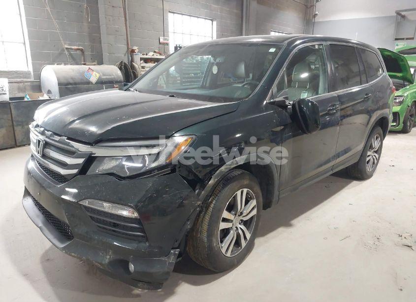 Photo 2 of 2016 Honda Pilot EX-L (VIN 5FNYF6H5XGB036083)