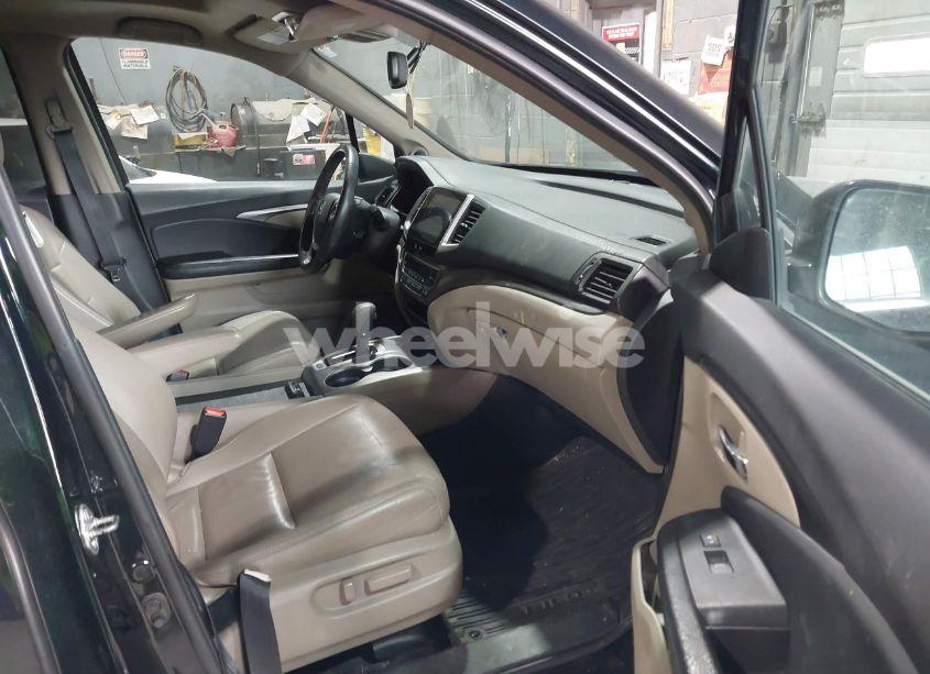 Photo 5 of 2016 Honda Pilot EX-L (VIN 5FNYF6H5XGB036083)