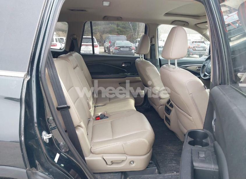 Photo 8 of 2016 Honda Pilot EX-L (VIN 5FNYF6H5XGB036083)