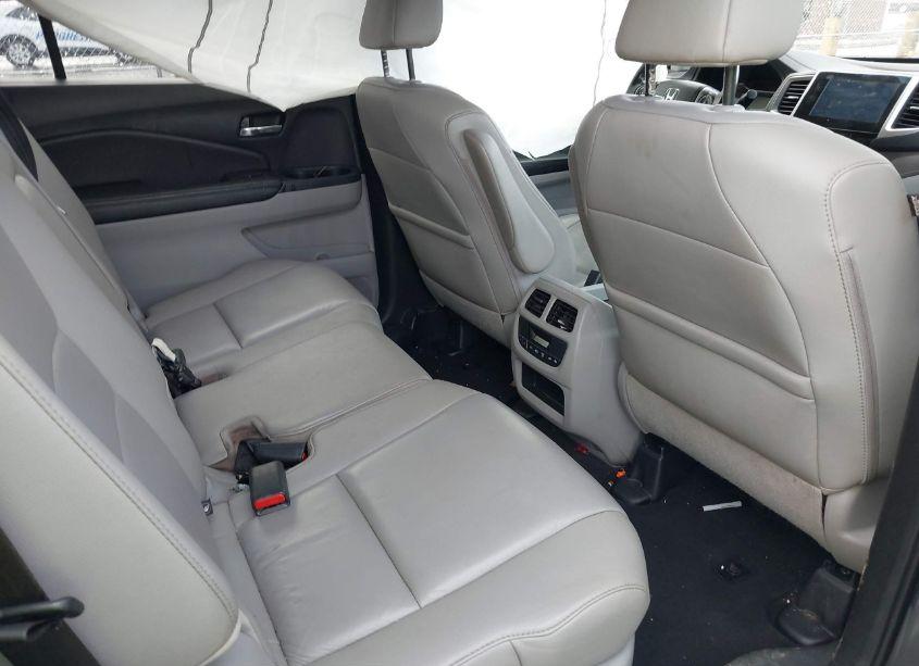 Photo 8 of 2016 Honda Pilot EX-L (VIN 5FNYF6H5XGB041137)