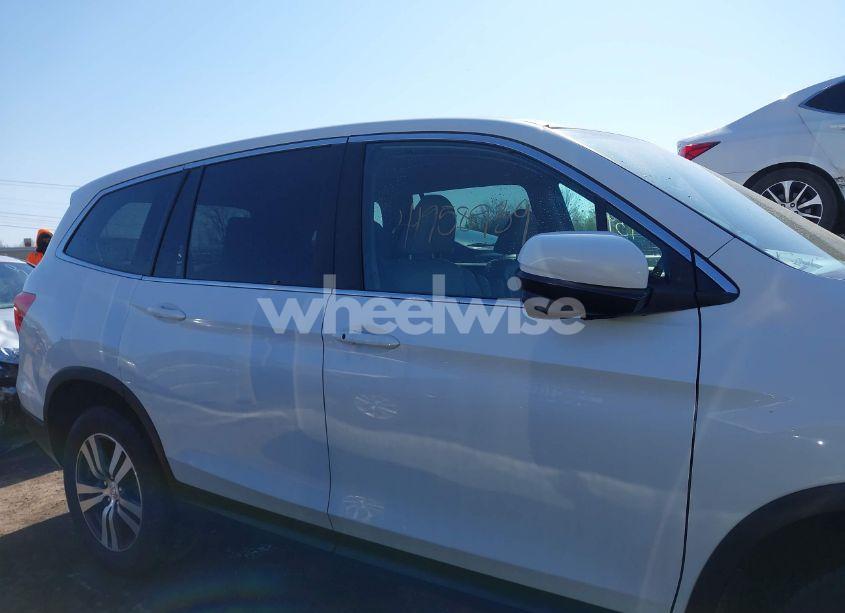 Photo 14 of 2016 Honda Pilot EX-L (VIN 5FNYF6H5XGB066295)