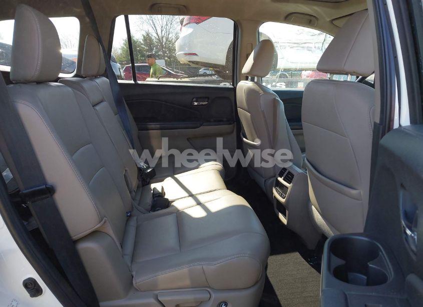 Photo 8 of 2016 Honda Pilot EX-L (VIN 5FNYF6H5XGB066295)