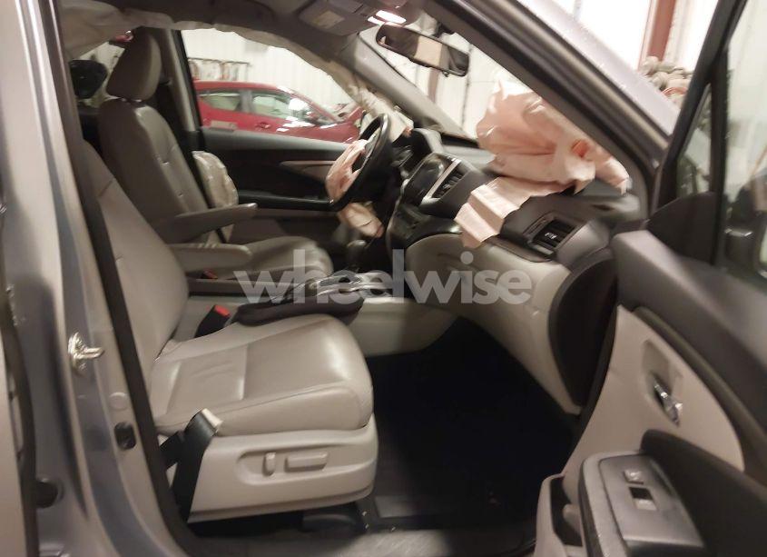 Photo 5 of 2017 Honda Pilot EX-L (VIN 5FNYF6H5XHB100978)