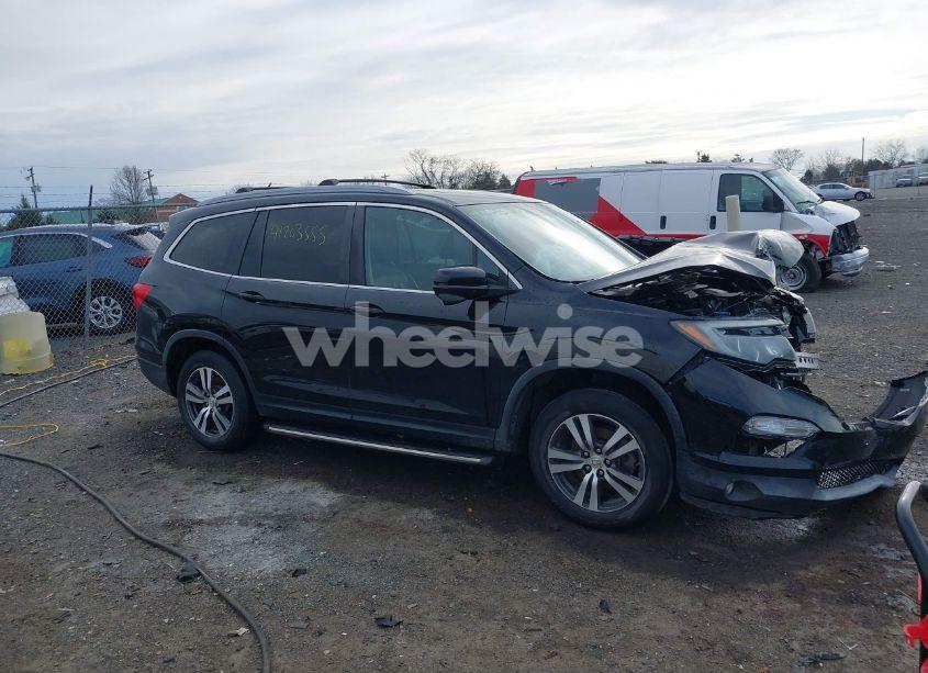 Photo 13 of 2018 Honda Pilot EX-L (VIN 5FNYF6H5XJB012888)