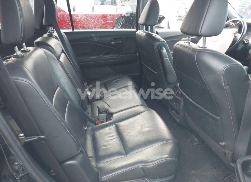 Photo 8 of 2018 Honda Pilot EX-L (VIN 5FNYF6H5XJB012888)