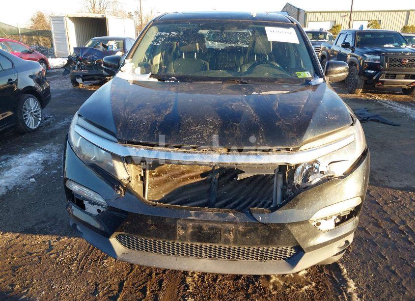 Photo 6 of 2018 Honda Pilot EX-L (VIN 5FNYF6H5XJB012910)