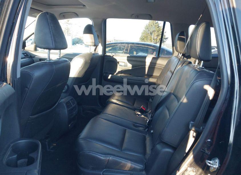 Photo 8 of 2018 Honda Pilot EX-L (VIN 5FNYF6H5XJB012910)