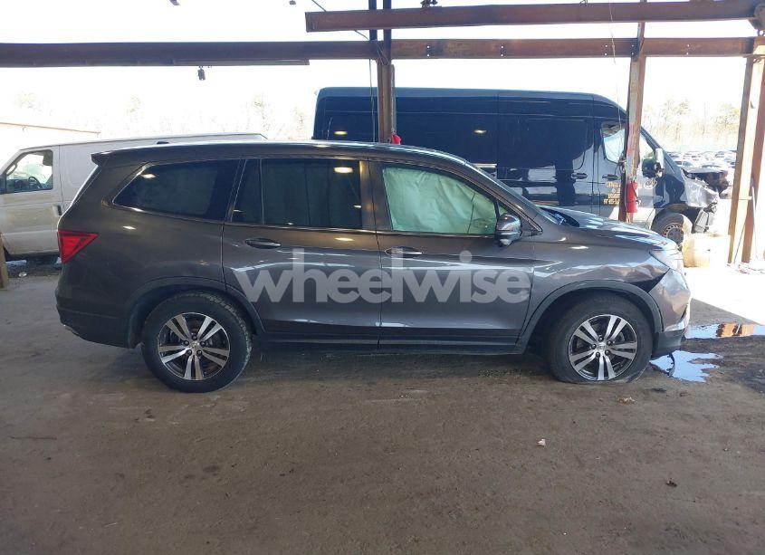 Photo 13 of 2018 Honda Pilot EX-L (VIN 5FNYF6H5XJB027942)