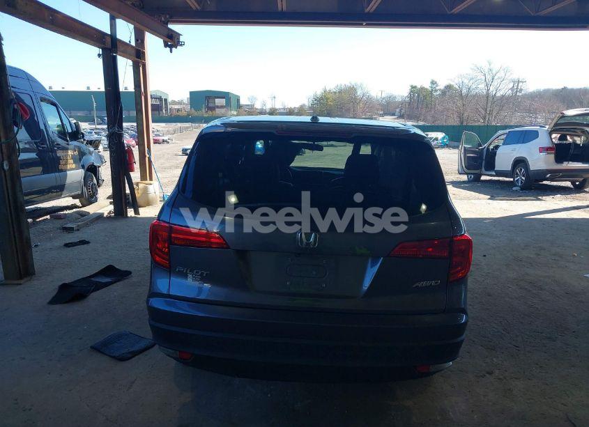 Photo 16 of 2018 Honda Pilot EX-L (VIN 5FNYF6H5XJB027942)