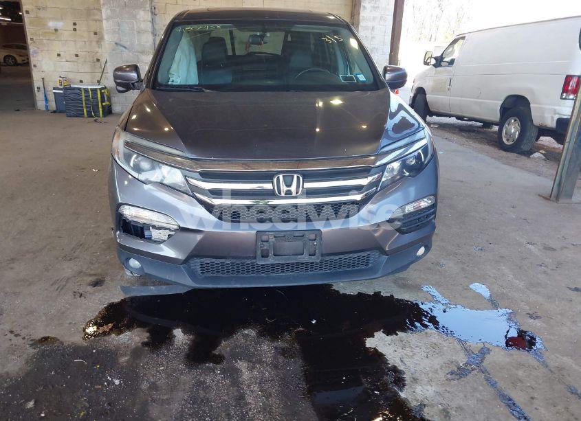 Photo 6 of 2018 Honda Pilot EX-L (VIN 5FNYF6H5XJB027942)