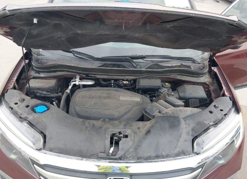 Photo 10 of 2018 Honda Pilot EX-L (VIN 5FNYF6H5XJB047866)