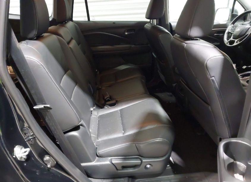 Photo 8 of 2020 Honda Pilot AWD EX-L (VIN 5FNYF6H5XLB044646)