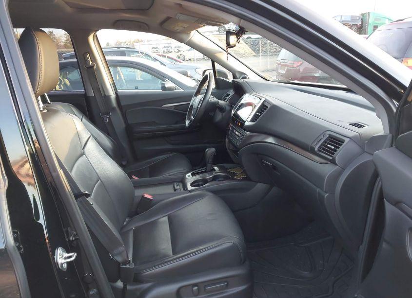 Photo 5 of 2017 Honda Pilot EX-L (VIN 5FNYF6H60HB026835)