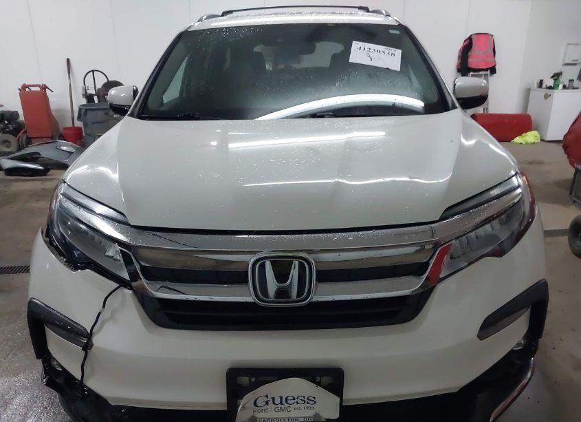 Photo 13 of 2019 Honda Pilot TOURING (VIN 5FNYF6H60KB002347)