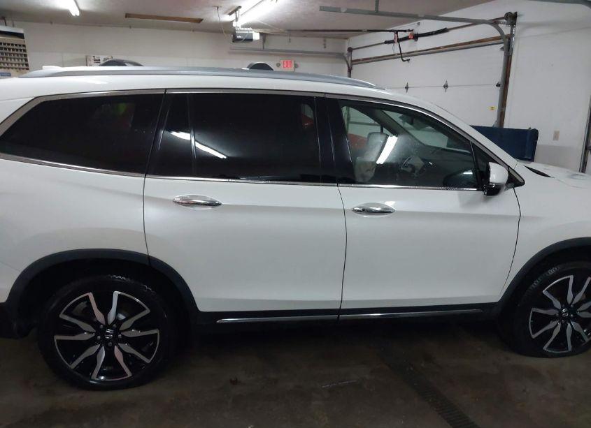 Photo 14 of 2019 Honda Pilot TOURING (VIN 5FNYF6H60KB002347)