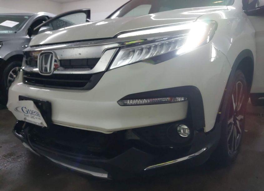 Photo 18 of 2019 Honda Pilot TOURING (VIN 5FNYF6H60KB002347)