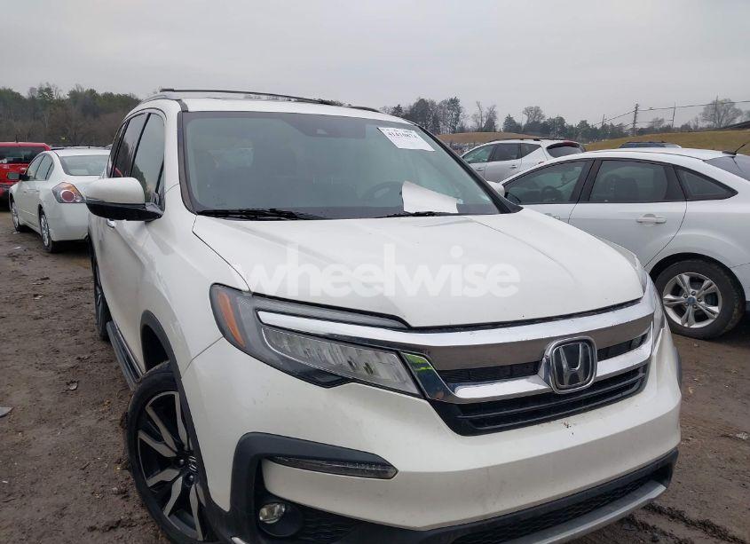 2019 Honda Pilot TOURING (VIN 5FNYF6H60KB038331) main photo